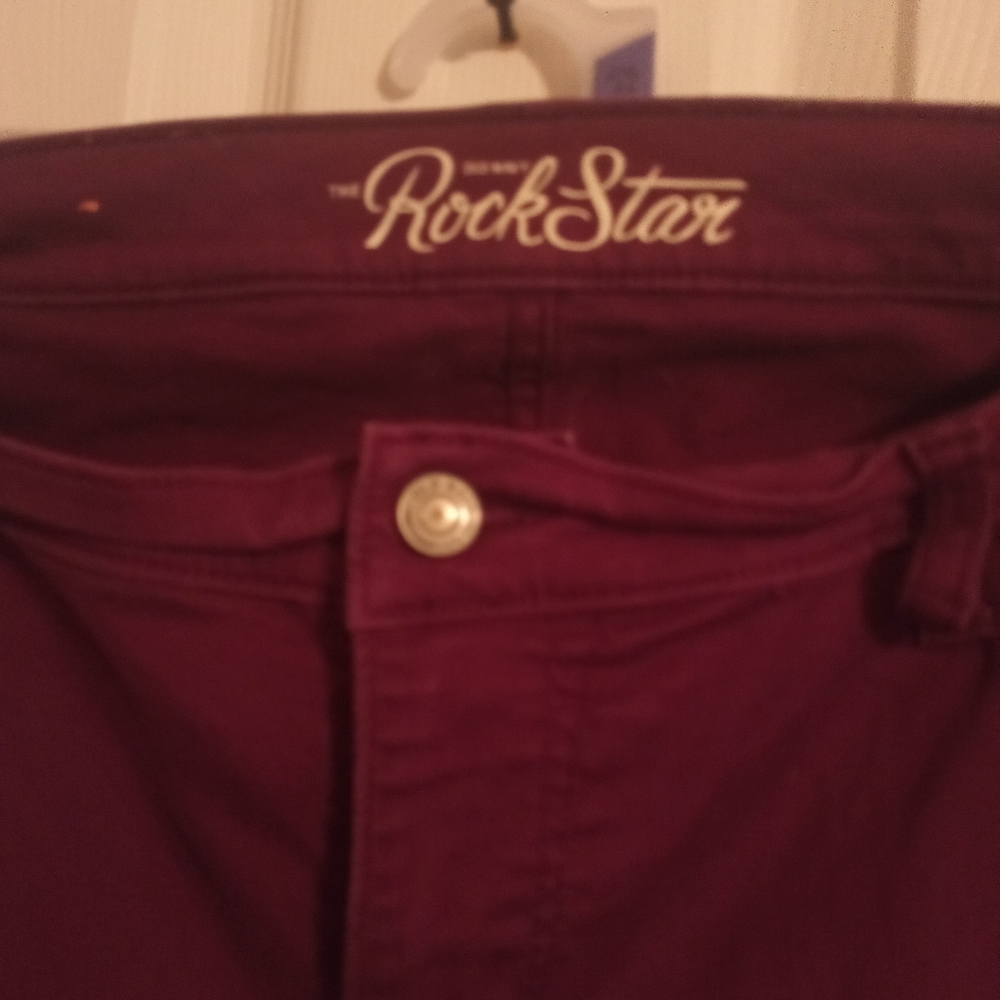 Old navy rockstar burgundy jeans sz 18